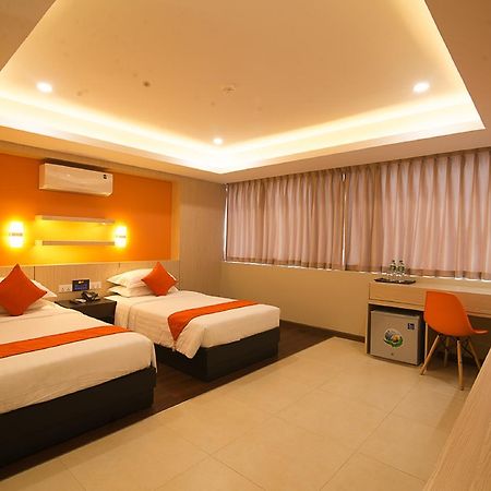 Eastern Hotel Rangun Zewnętrze zdjęcie